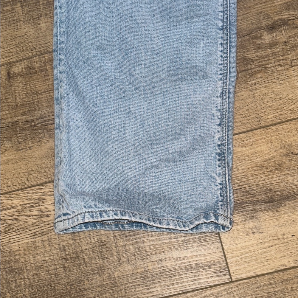 American Eagle Outfitters Light Wash Jeans size: 2 Regular - Picture 3 of 8